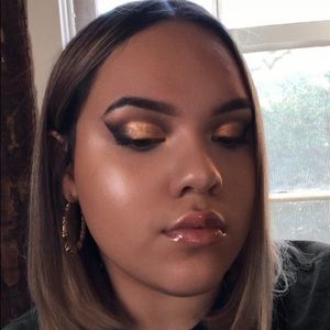 Meet your Posher, Victoria